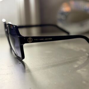 Marc Jacobs Elegant Black Sunglasses
